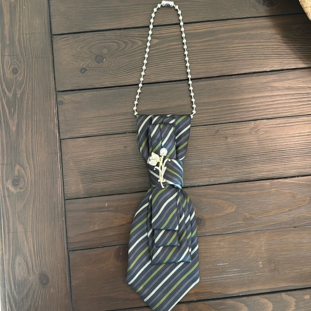 Handmade Upcycled Necktie Bib Necklace with Brooch
Unique & Handmade!